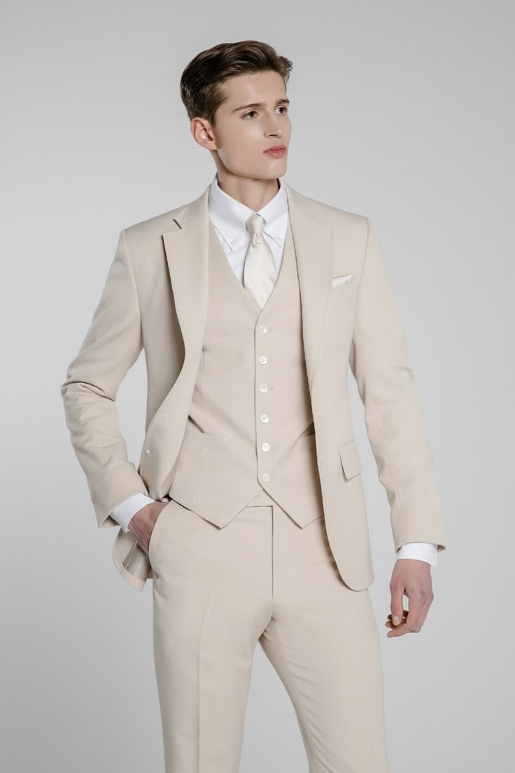 lich-su-va-su-phat-trien-cua-vest-tu-hoang-gia-anh-den-thoi-trang-duong-pho-2.jpg