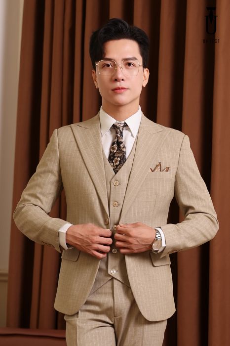 BỘ VEST MÀU VÀNG SỌC