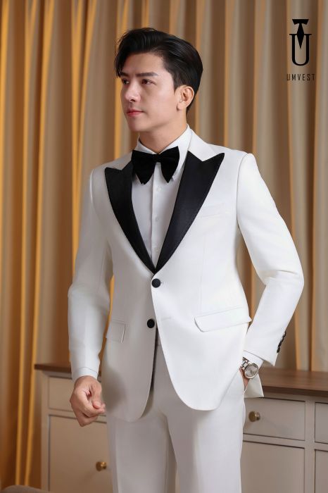 BÔ TUXEDO MÀU TRẮNG VE NHỌN ĐEN
