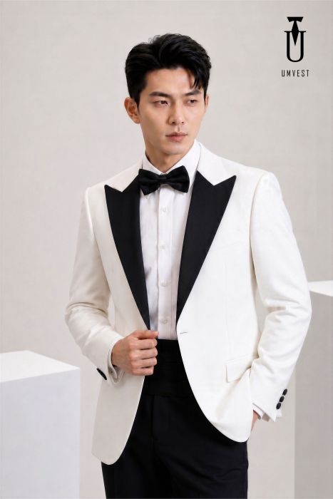THUÊ TUXEDO UM TRẮNG 1C
