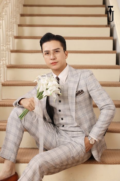 VEST CHÚ RỂ TRẮNG CARO