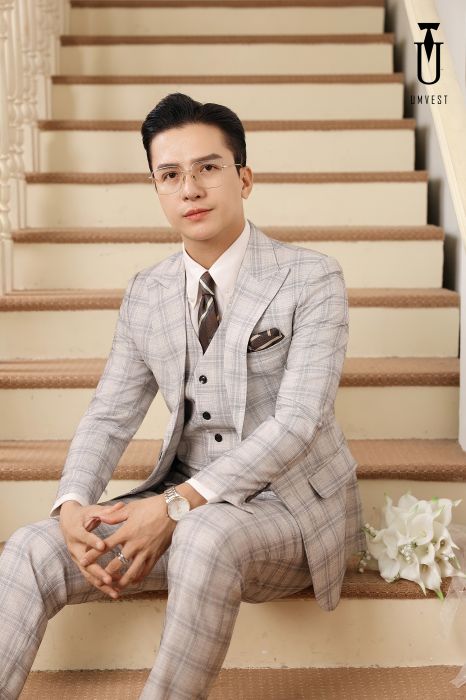 VEST CHÚ RỂ TRẮNG CARO