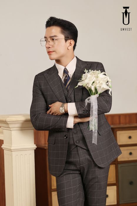 VEST CHÚ RỂ XÁM ĐẬM CARO