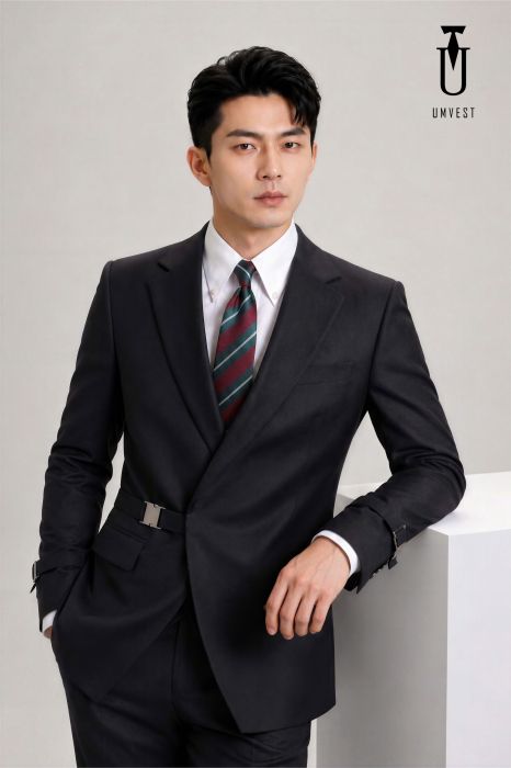VEST UM ĐEN KHÓA 03
