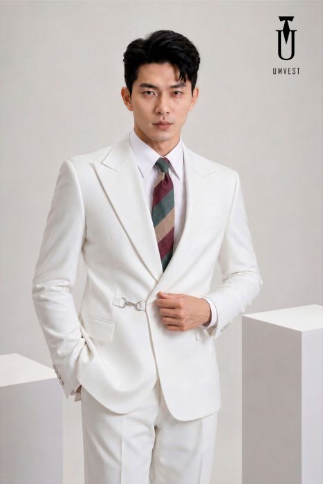 THUÊ VEST UM TRẮNG KHÓA 02