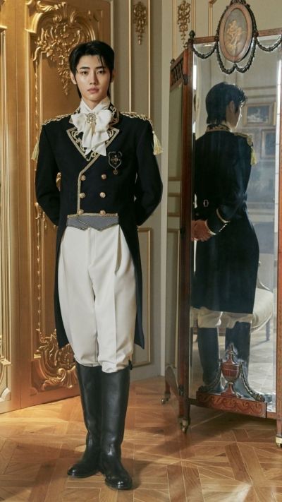 Lịch Sử Và Sự Phát Triển Của Vest – Từ Hoàng Gia Anh Đến Thời Trang Đường Phố