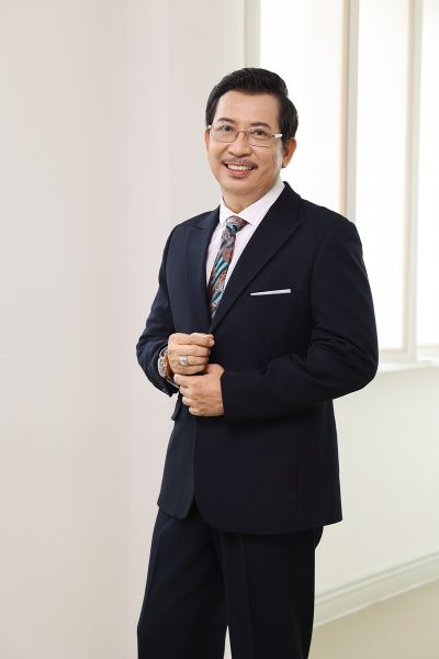 Top 5 Mẫu Vest Nam Thời Thượng Dành Cho Người Trung Niên: Phong Cách và Đẳng Cấp