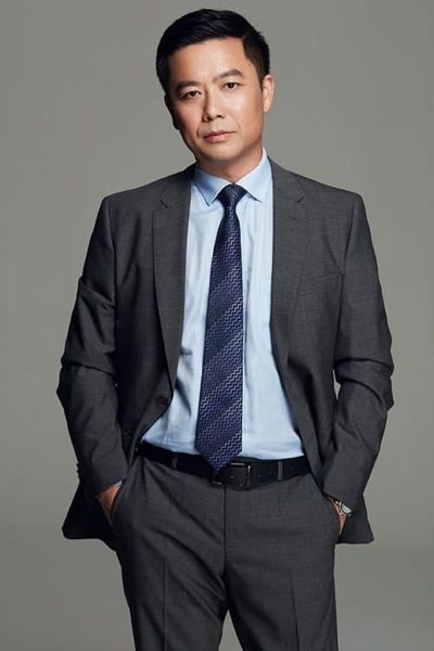 Áo Vest Trung Niên: Các Mẫu Áo Vest Tạo Dáng, Tôn Lên Phong Cách Lịch Lãm